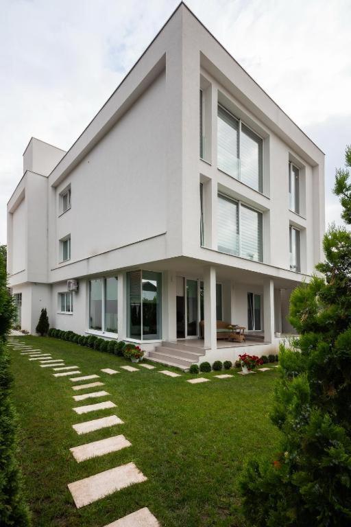 Lux Hedonistic Life Novi Sad Exterior foto